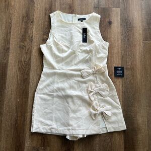 Lulu’s Ivory Butterfly Bow Romper- Size XL